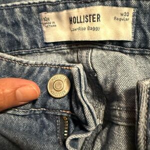 Hollister Low-Rise Baggy Denim Blue Boyfriend Jeans